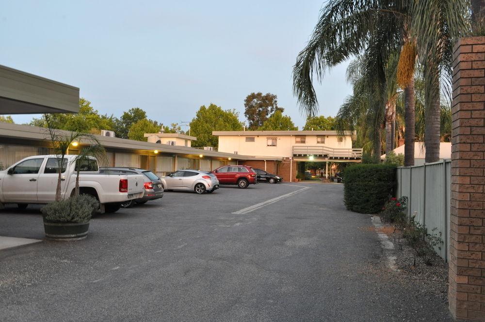 Albury Burvale Motor Inn Εξωτερικό φωτογραφία