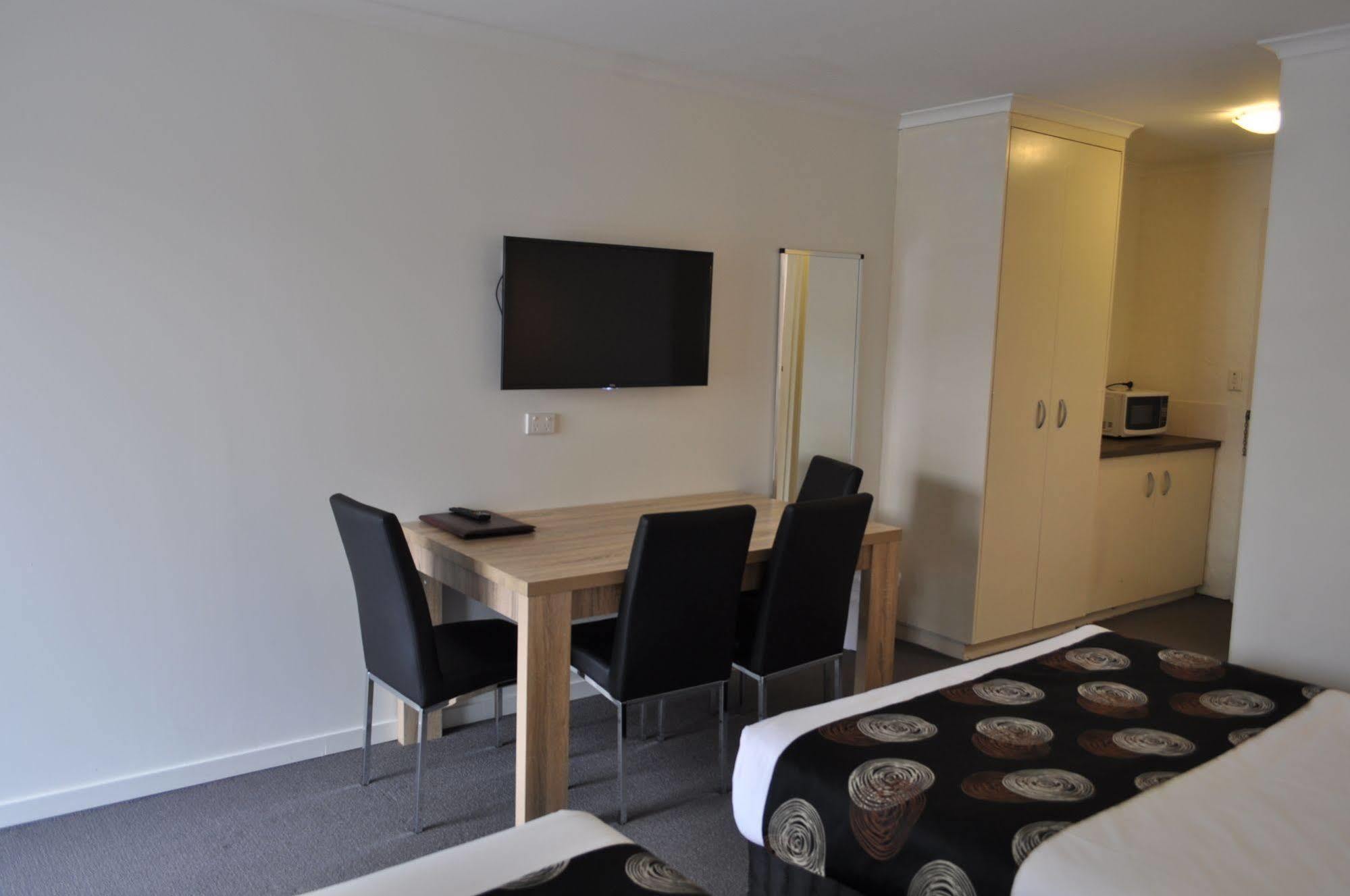 Albury Burvale Motor Inn Εξωτερικό φωτογραφία
