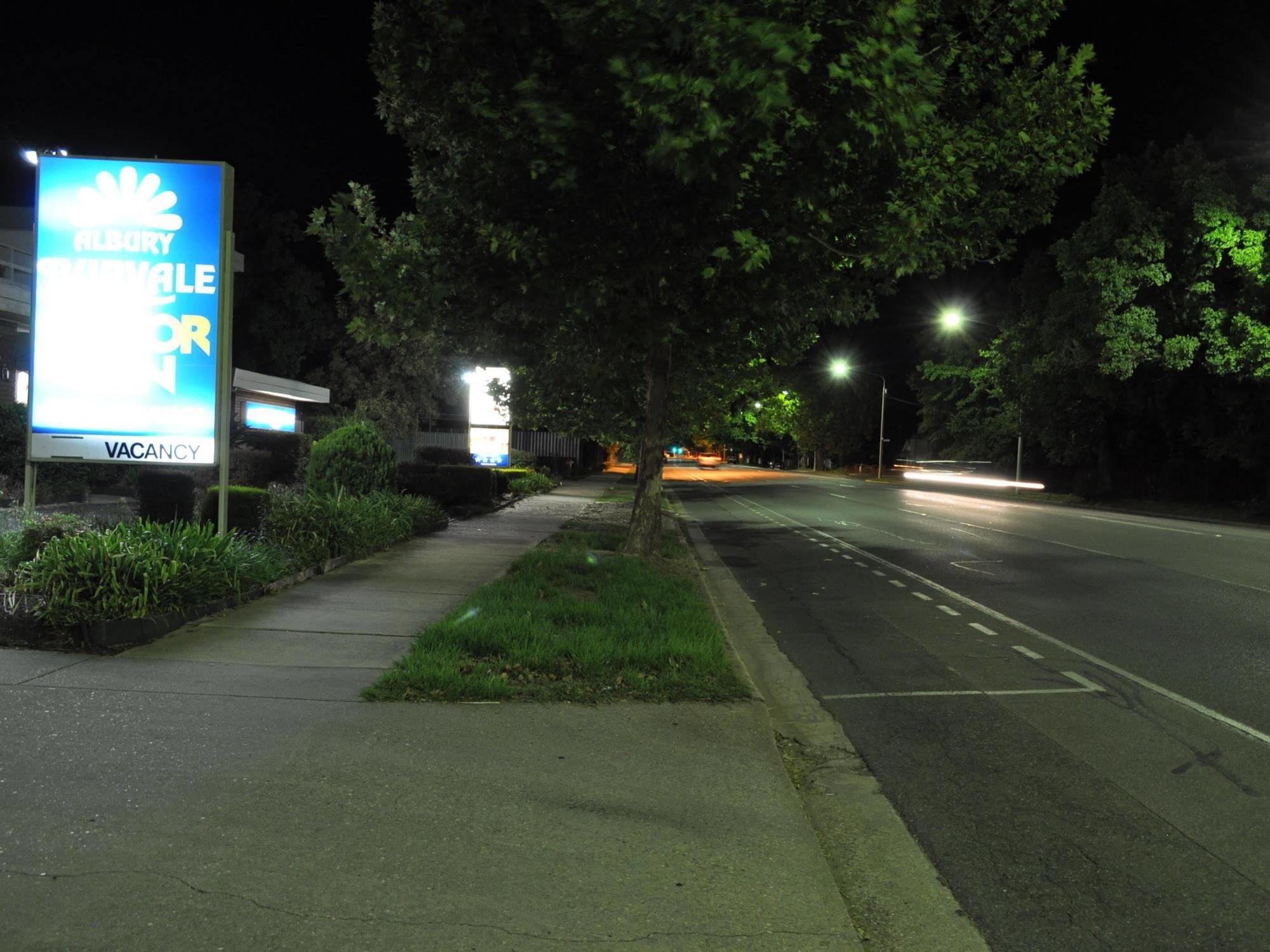 Albury Burvale Motor Inn Εξωτερικό φωτογραφία